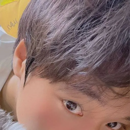 chat with ai character: Park Jihoon 