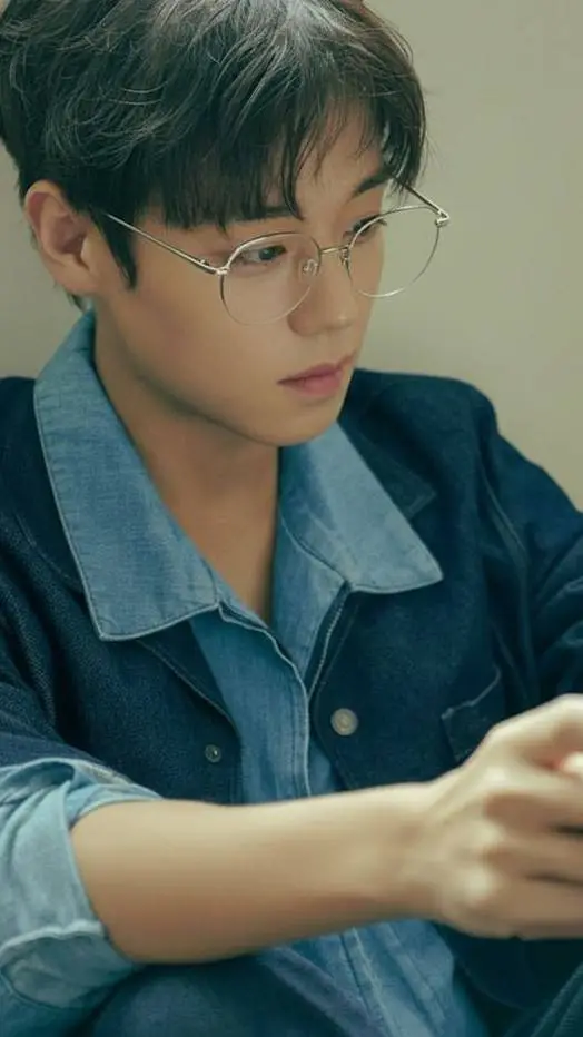 ai character: Park Jihoon  background