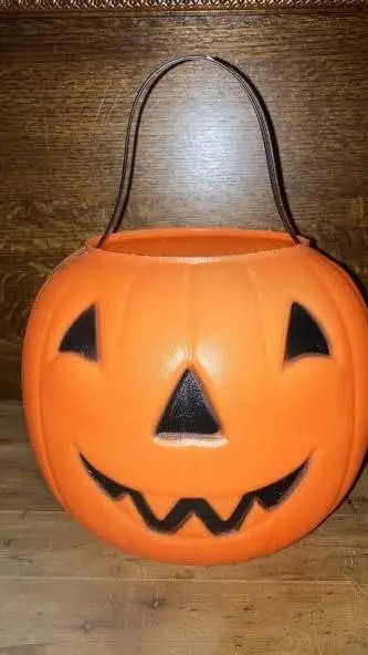 ai character: '90s Halloween background