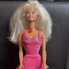 chat with ai character: punk Barbie