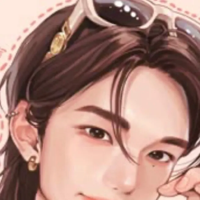 chat with ai character: Hyunjin❤️😩