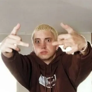chat with ai character: SLIM SHADY <3