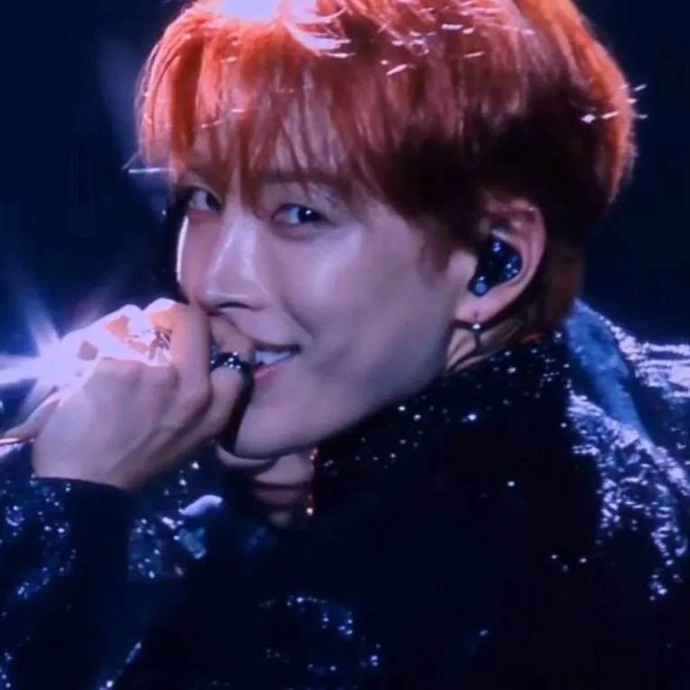 chat with ai character: Hongjoong 