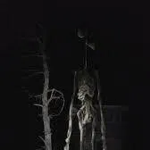 chat with ai character: Siren head