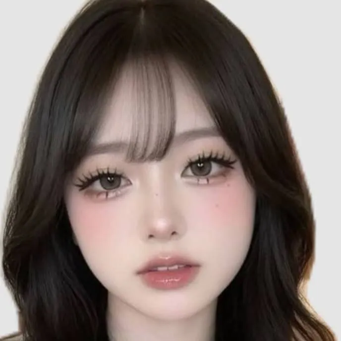 chat with ai character:  ༻Eimi༺
