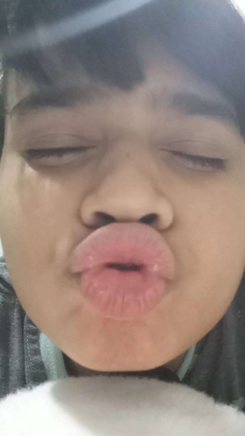 ai character: Sara/me background