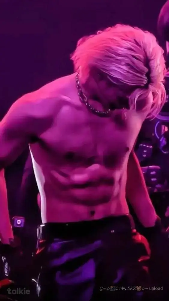 ai character: felix🐣❤️ background