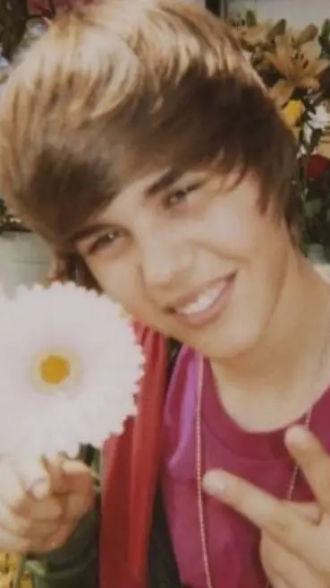 Talkie AI - Chat with Justin Bieber 