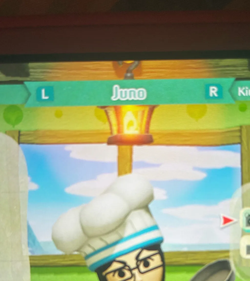 chat with ai character: Juno