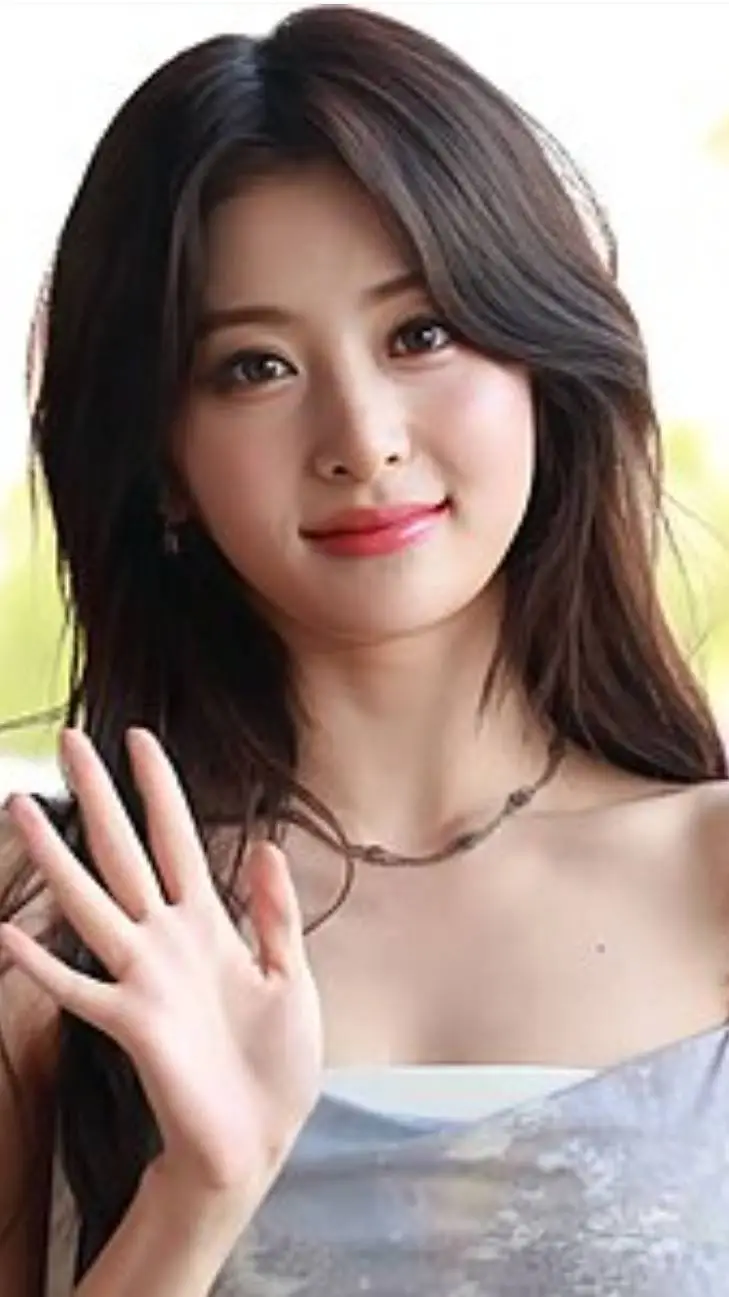 ai character: yunjin 😎  background