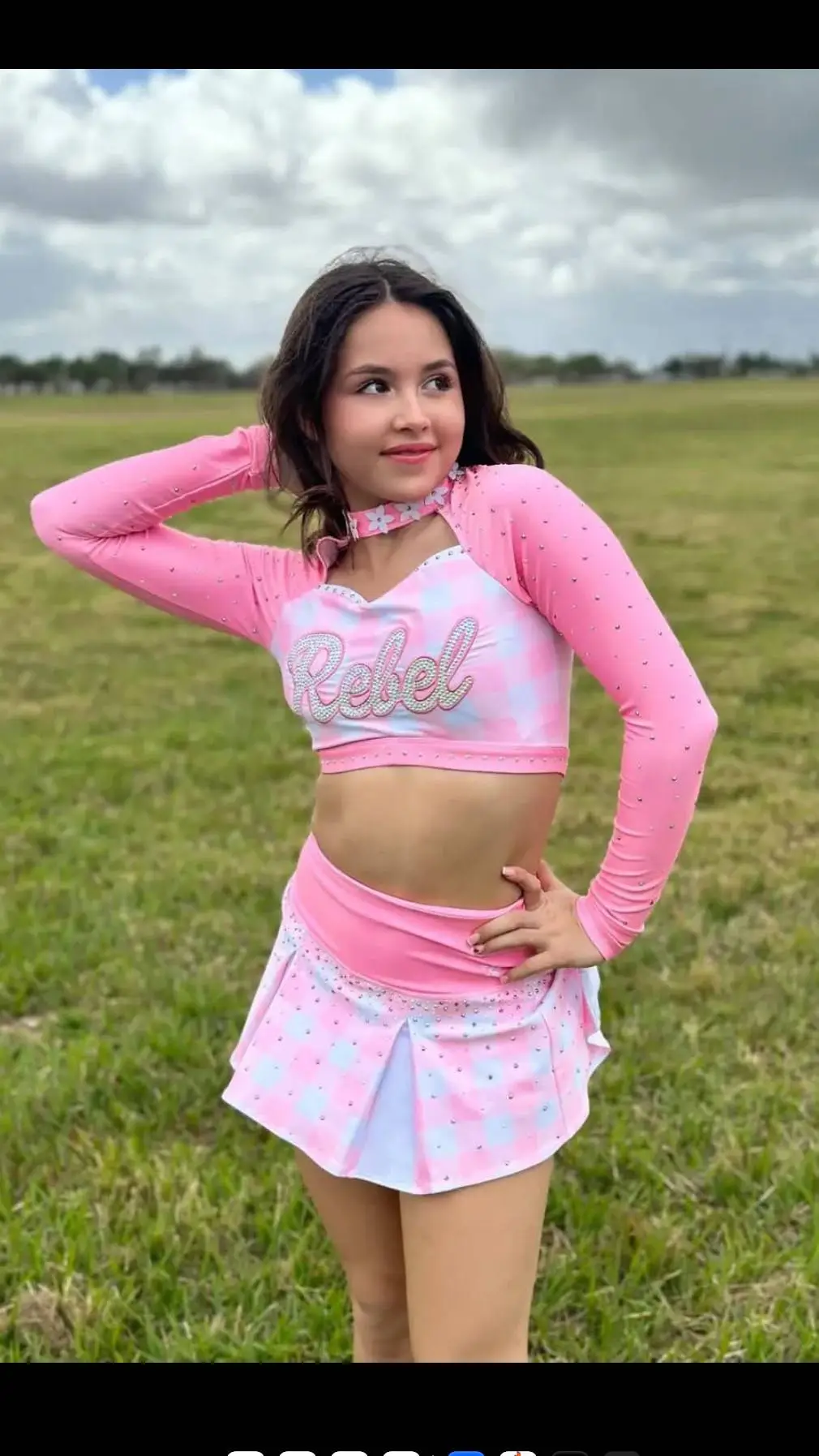 ai character: hermana mayor  background