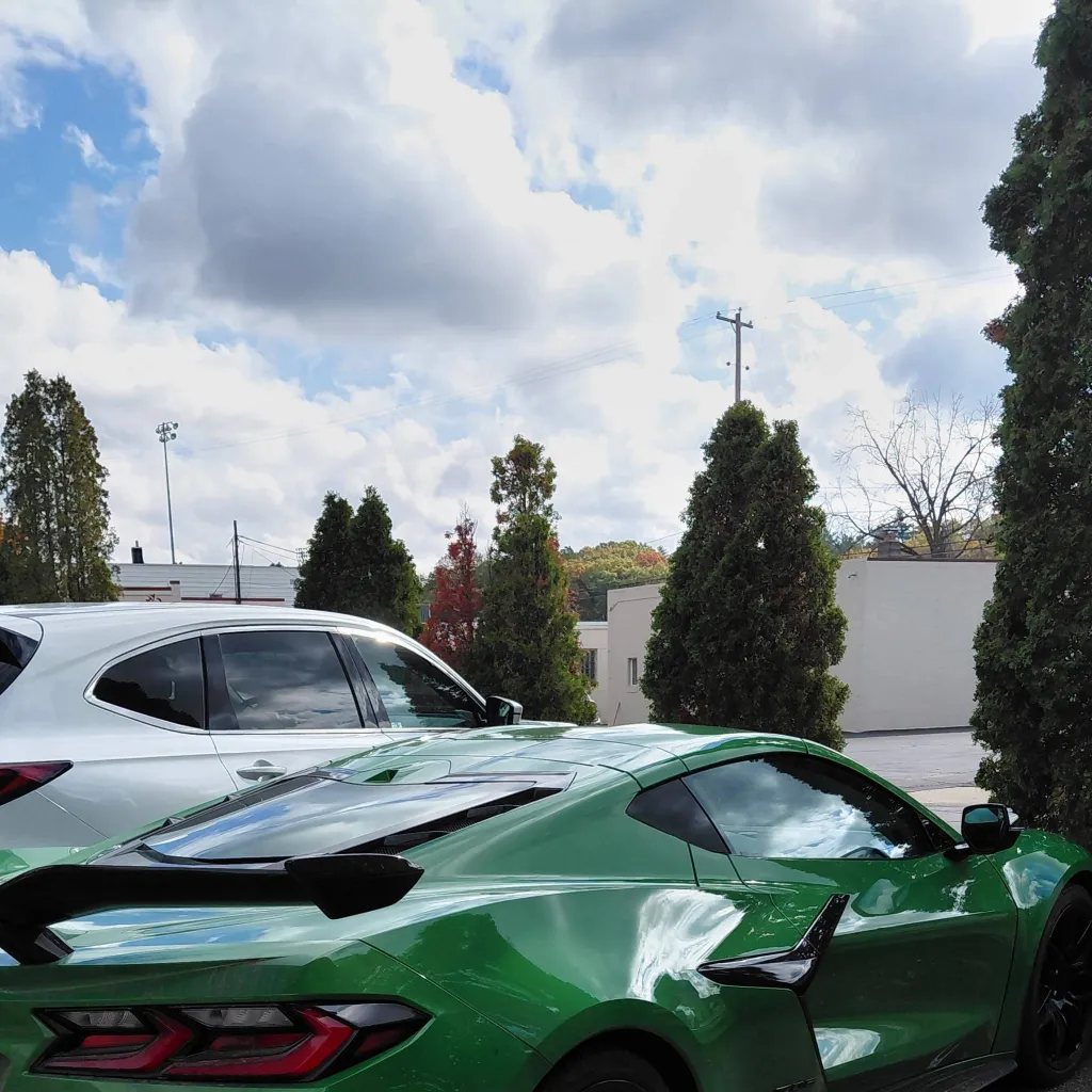 chat with ai character: corvette