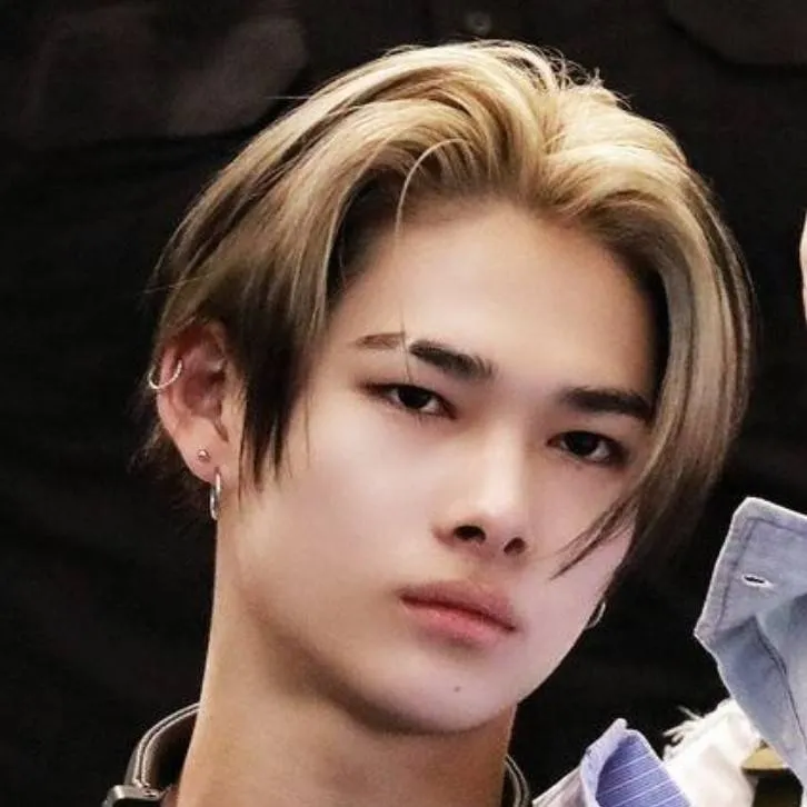 chat with ai character: Ni-Ki