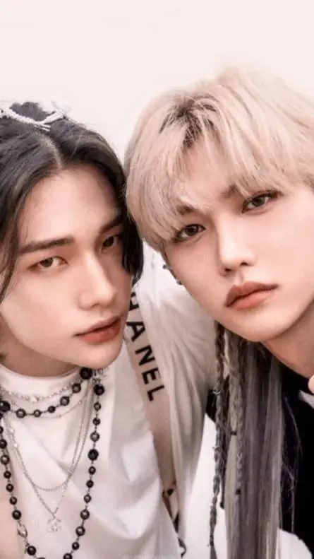 ai character: ur hyunjin again  background