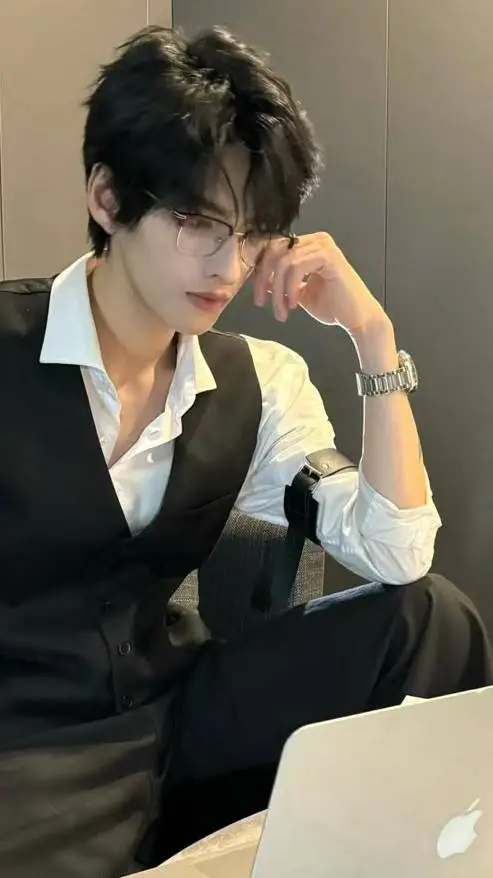 ai character: 🥀LDR🥀 background