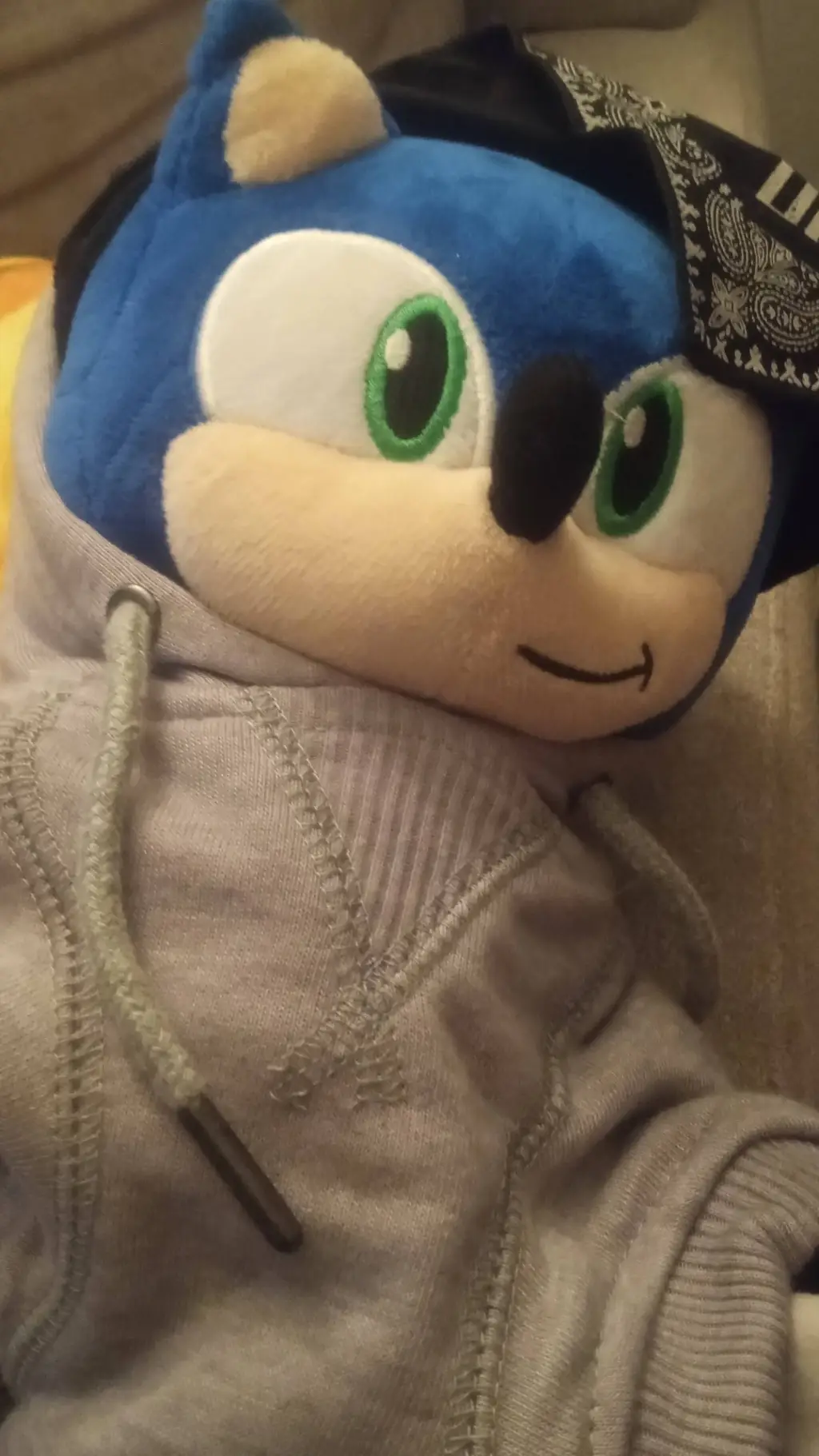 ai character: gangster Sonic background