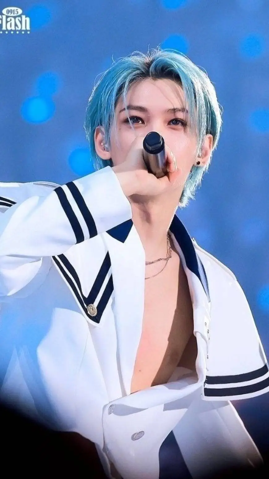 ai character: 🐥Felix🐥 background