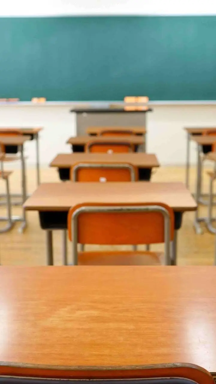 ai character: detention  background