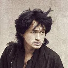 chat with ai character: Viktor Tsoi