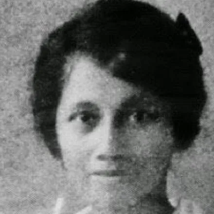 chat with ai character: Marie Thomas 