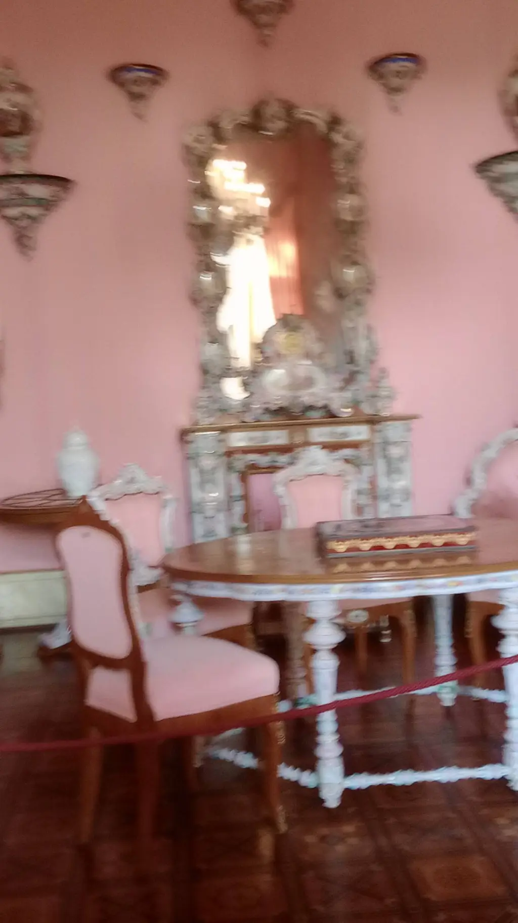 ai character: Fpe Royal Family background