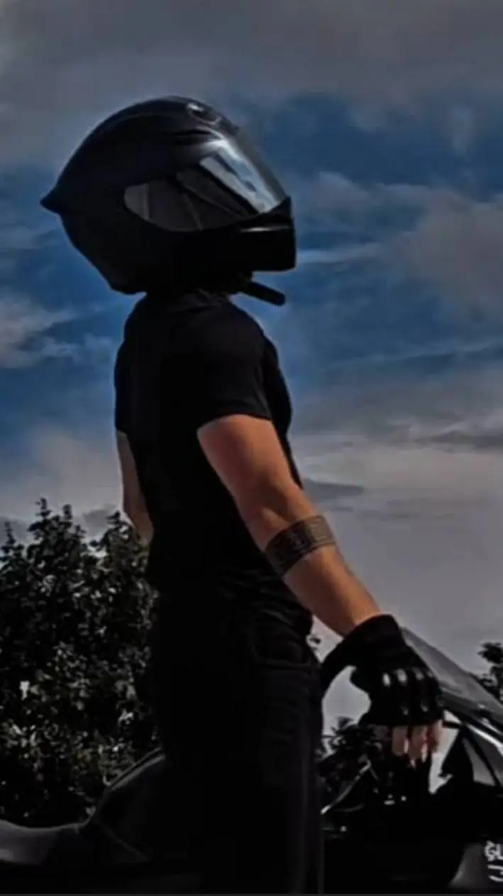 ai character: 🙀Jason🚫 background