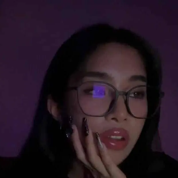 chat with ai character: Miss Sophia 