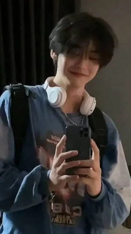 ai character: ꧁🥀~Noah~🥀꧂ background