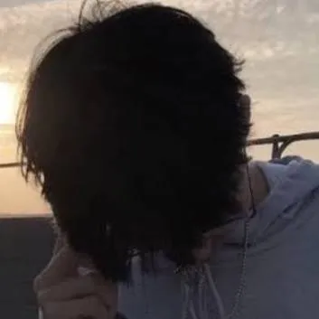 chat with ai character: 🥀꧁~Matthew~꧂🥀