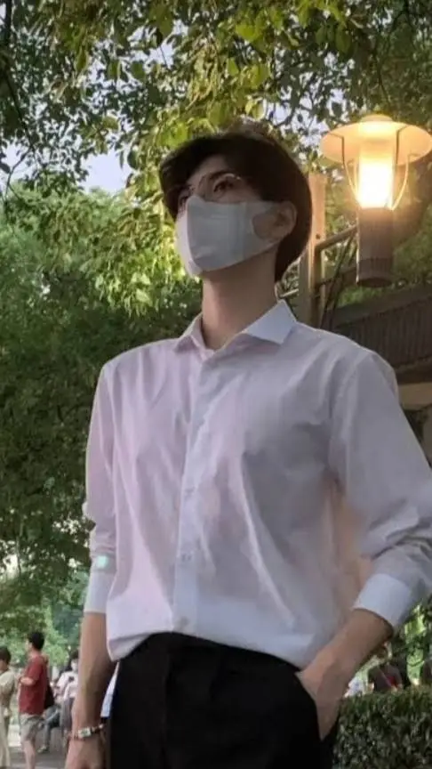 ai character: ⋆˚𝜗 ~Isaac~ 𝜚˚⋆ background