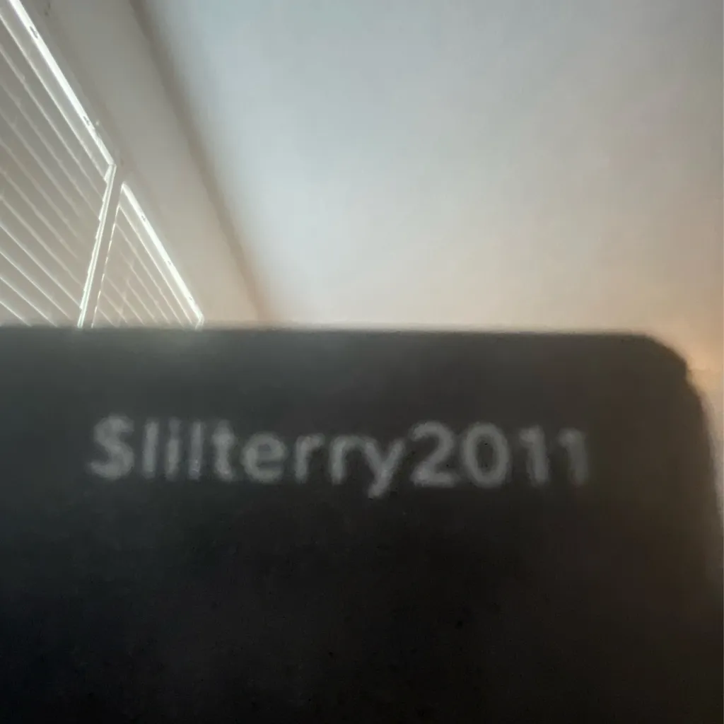 chat with ai character: Hello Kitty town