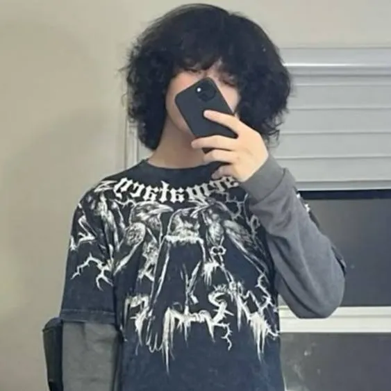 chat with ai character: Liam