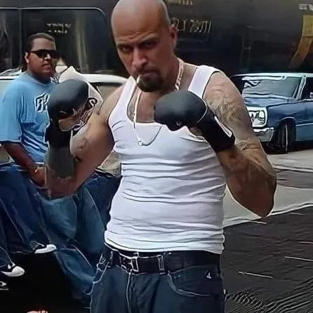 chat with ai character: babo