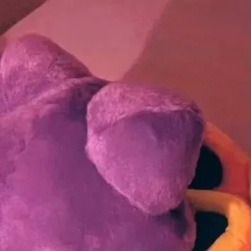 chat with ai character: Danielle