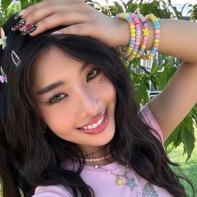 chat with ai character: SkzxKatseye pickme