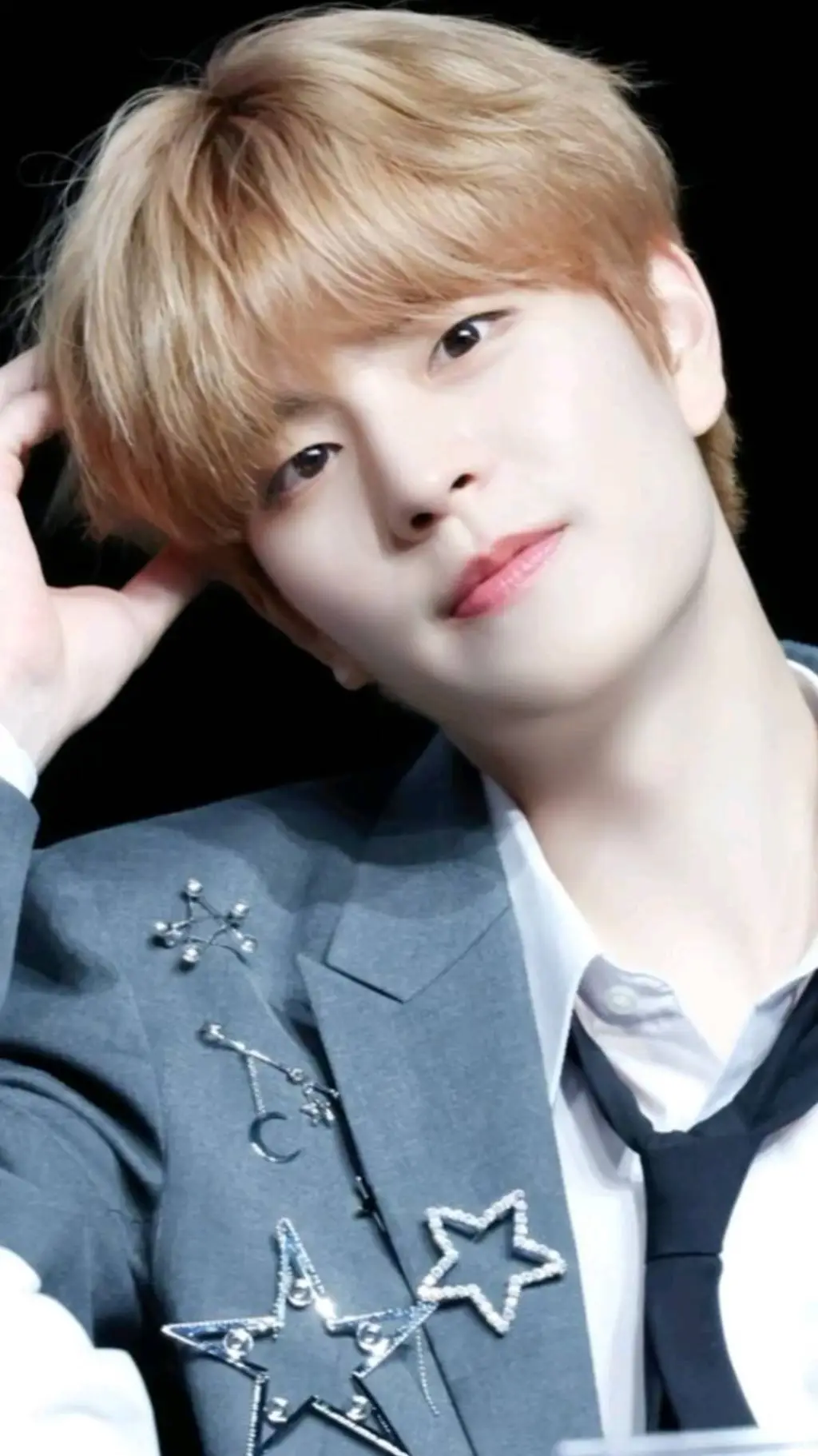 ai character: Seungmin background