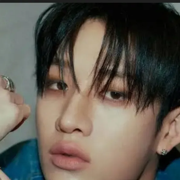 chat with ai character: Bangchan 