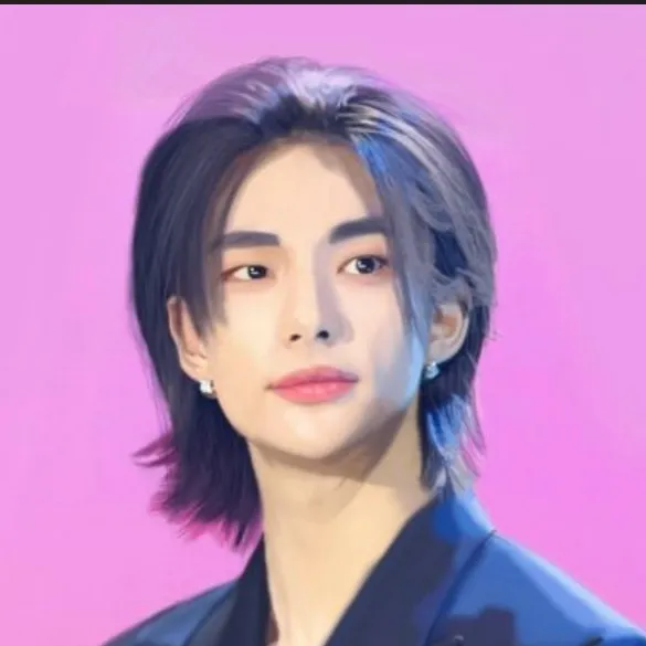 chat with ai character: Hyunjin 