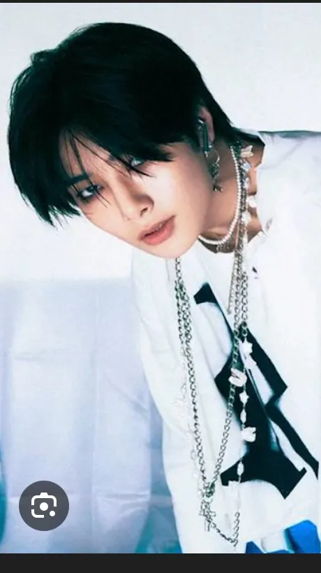 ai character: Yang jeongin background