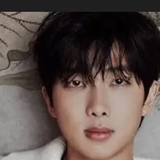 chat with ai character: Rm