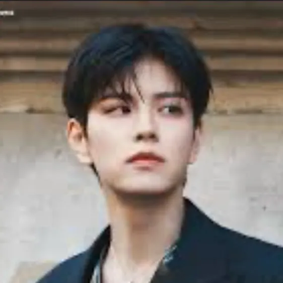chat with ai character: Seungmin 