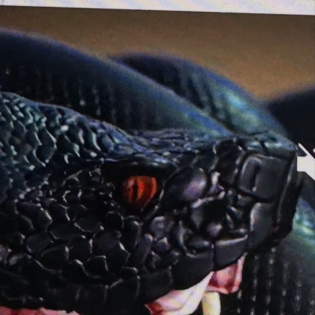 chat with ai character: Queen of the snake 