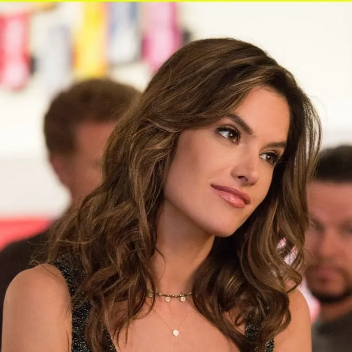 chat with ai character: Maria