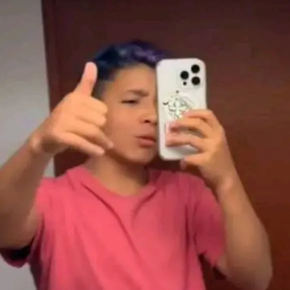 chat with ai character: Tony parte 4