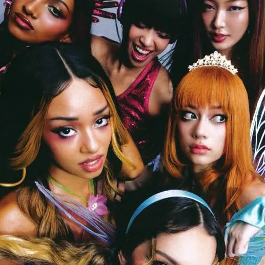 chat with ai character: 𖠁KATSEYE𖠁