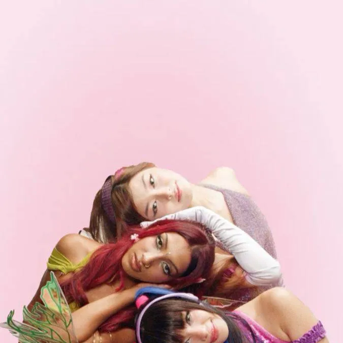 chat with ai character: 𖠂KATSEYE𖠂