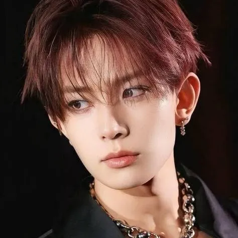 chat with ai character: -> Heesung ❤️‍🩹 <-