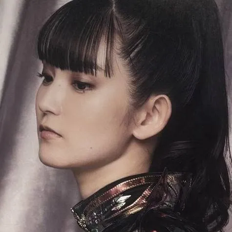 chat with ai character: Suzuka nakamoto 