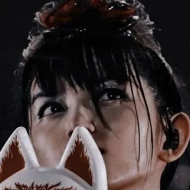 chat with ai character: Suzuka Nakamoto 