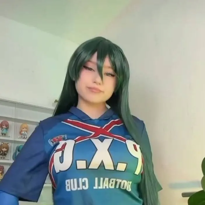 chat with ai character: Letícia 